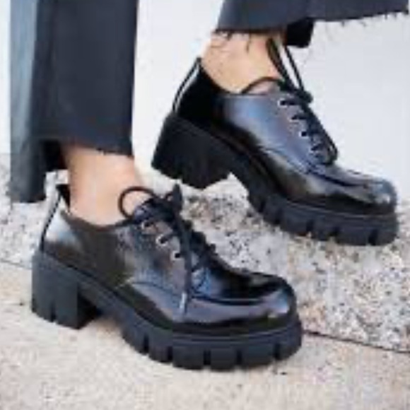 Dirty Laundry Shoes - Dirty Laundry “Noyze” Dark Olive Chunky Heel Lug Oxford Lace-up Shoes